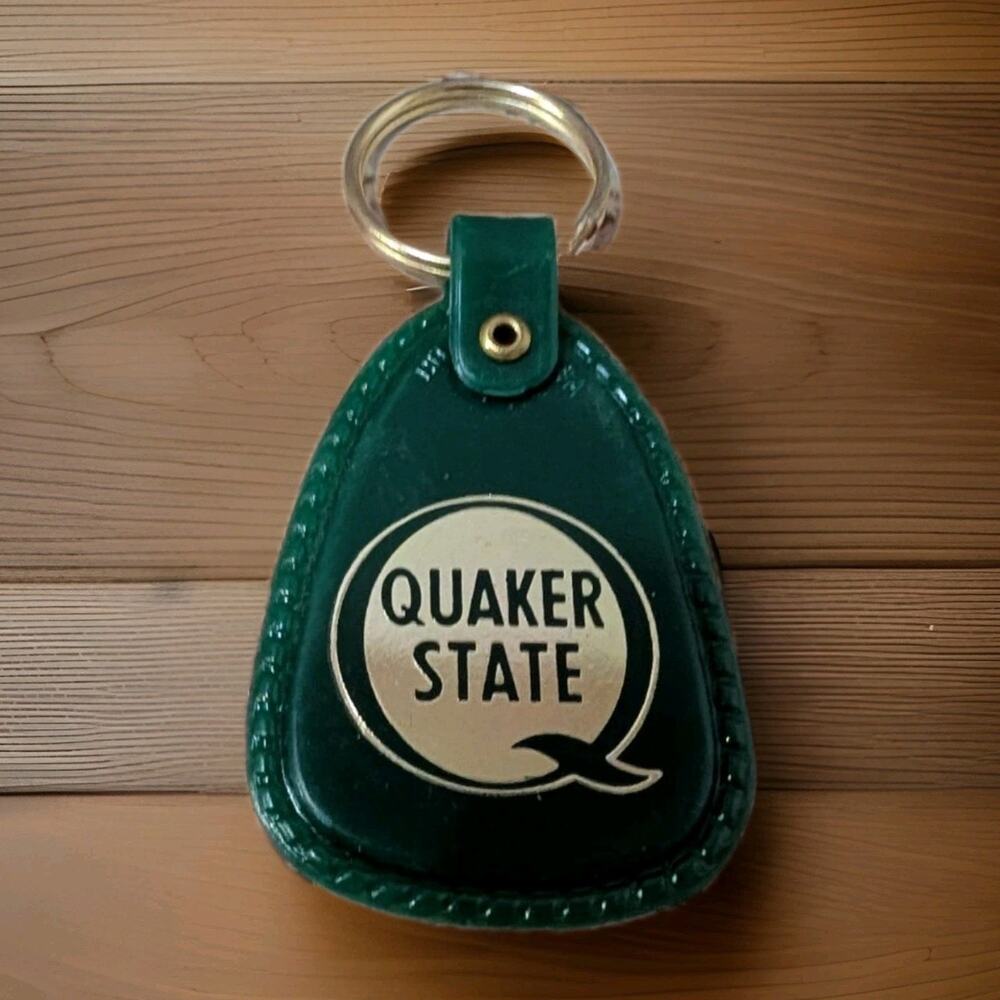 Vintage Green Quaker State Motor Oil Key Chain Claremont N.H Toyota